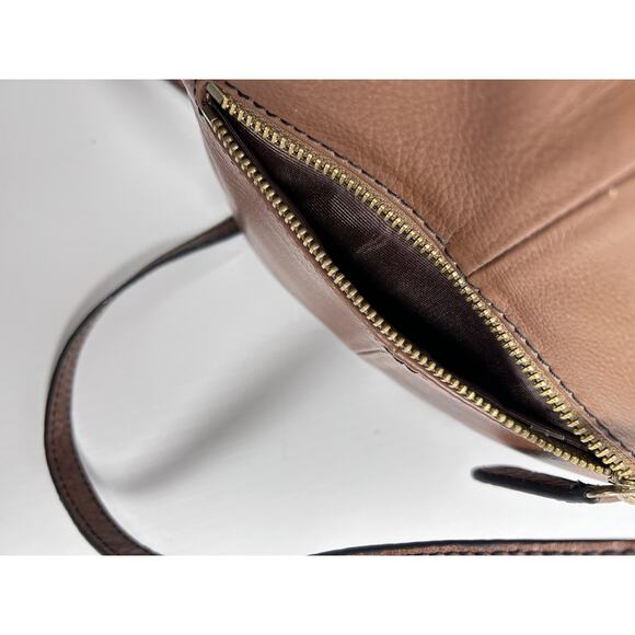 Etienne Aigner Brown Pebble Leather Crossbody Bag Purse Turn lock 71234 - Picture 6 of 10